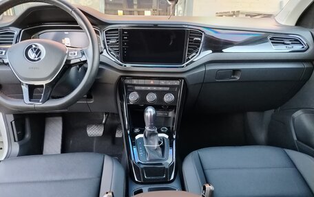Volkswagen T-Roc I, 2021 год, 2 450 000 рублей, 10 фотография