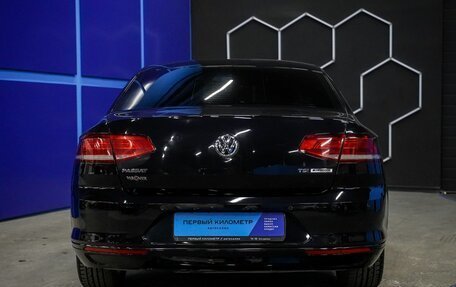 Volkswagen Passat B8 рестайлинг, 2016 год, 1 680 000 рублей, 8 фотография