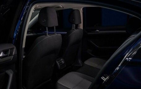 Volkswagen Passat B8 рестайлинг, 2016 год, 1 680 000 рублей, 14 фотография