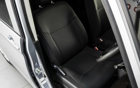 Toyota Roomy I, 2018 год, 1 140 000 рублей, 13 фотография