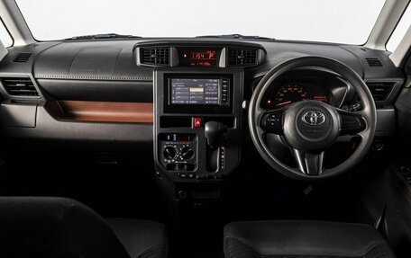 Toyota Roomy I, 2018 год, 1 140 000 рублей, 17 фотография