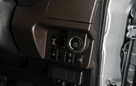 Toyota Roomy I, 2018 год, 1 140 000 рублей, 19 фотография