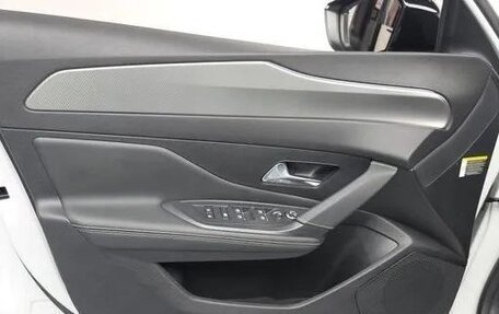 Peugeot 308, 2022 год, 2 500 000 рублей, 11 фотография