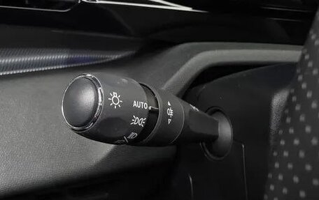 Peugeot 308, 2022 год, 2 500 000 рублей, 30 фотография