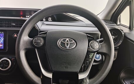 Toyota Aqua I, 2018 год, 1 300 000 рублей, 13 фотография