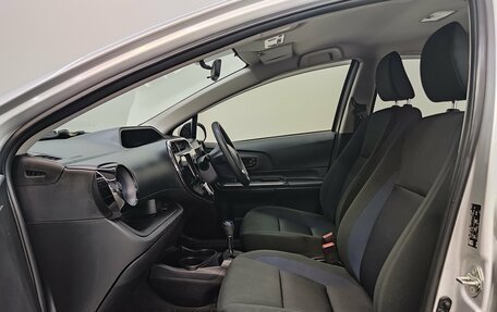 Toyota Aqua I, 2018 год, 1 300 000 рублей, 16 фотография