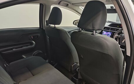 Toyota Aqua I, 2018 год, 1 300 000 рублей, 24 фотография