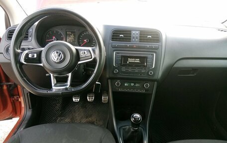 Volkswagen Polo VI (EU Market), 2017 год, 950 000 рублей, 5 фотография