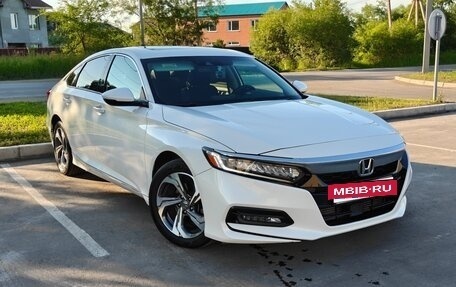 Honda Accord IX рестайлинг, 2019 год, 2 600 000 рублей, 12 фотография