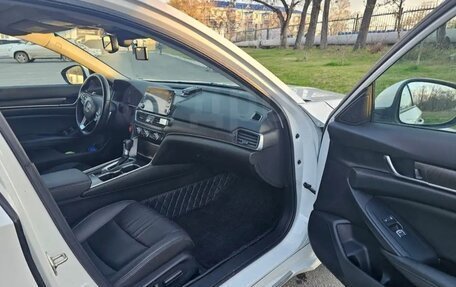 Honda Accord IX рестайлинг, 2019 год, 2 600 000 рублей, 18 фотография