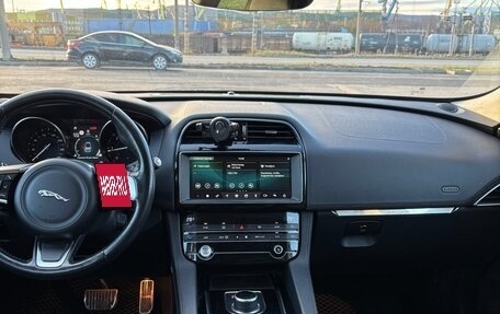 Jaguar F-Pace, 2019 год, 2 200 000 рублей, 8 фотография
