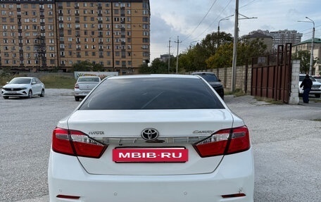 Toyota Camry, 2013 год, 1 000 000 рублей, 2 фотография