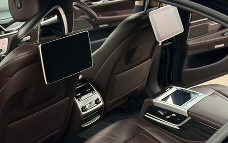 BMW 7 серия, 2017 год, 3 800 000 рублей, 11 фотография