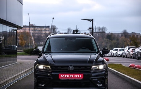 Volkswagen Tiguan II, 2018 год, 2 599 777 рублей, 4 фотография