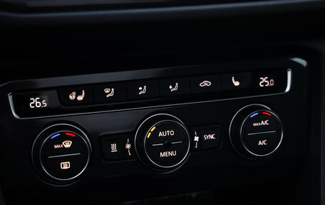 Volkswagen Tiguan II, 2018 год, 2 599 777 рублей, 20 фотография