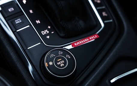 Volkswagen Tiguan II, 2018 год, 2 599 777 рублей, 23 фотография