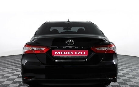 Toyota Camry, 2020 год, 2 590 000 рублей, 6 фотография