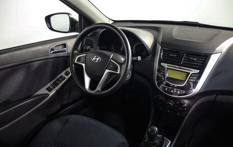 Hyundai Solaris II рестайлинг, 2013 год, 899 777 рублей, 9 фотография