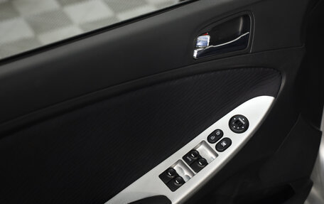 Hyundai Solaris II рестайлинг, 2013 год, 899 777 рублей, 17 фотография