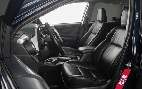 Toyota RAV4, 2018 год, 1 899 000 рублей, 10 фотография