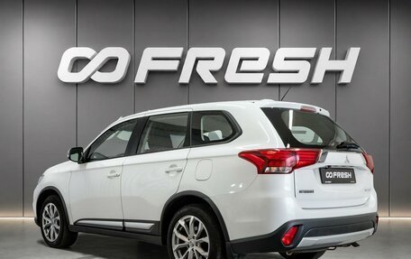 Mitsubishi Outlander III рестайлинг 3, 2016 год, 1 590 000 рублей, 2 фотография