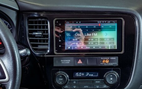 Mitsubishi Outlander III рестайлинг 3, 2016 год, 1 590 000 рублей, 12 фотография