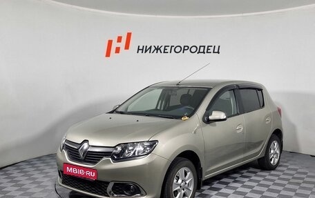 Renault Sandero II рестайлинг, 2015 год, 869 000 рублей, 1 фотография