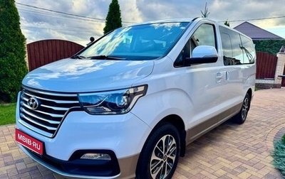 Hyundai Grand Starex Grand Starex I рестайлинг 2, 2019 год, 3 750 000 рублей, 1 фотография