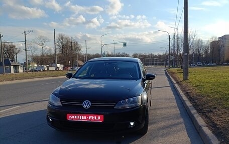 Volkswagen Jetta VII, 2013 год, 850 000 рублей, 1 фотография