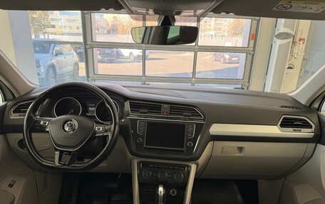 Volkswagen Tiguan II, 2017 год, 2 000 000 рублей, 10 фотография