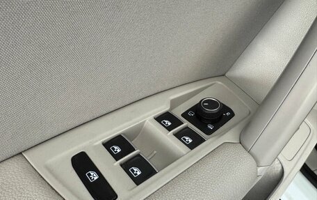 Volkswagen Tiguan II, 2017 год, 2 000 000 рублей, 22 фотография