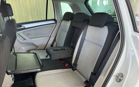 Volkswagen Tiguan II, 2017 год, 2 000 000 рублей, 23 фотография
