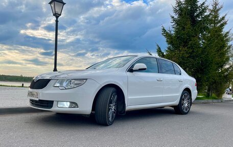 Skoda Superb III рестайлинг, 2010 год, 790 000 рублей, 9 фотография