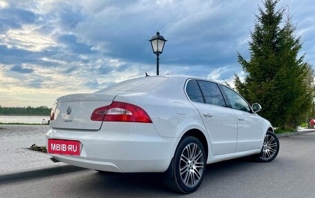 Skoda Superb III рестайлинг, 2010 год, 790 000 рублей, 5 фотография