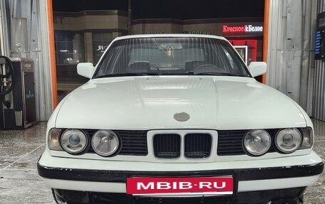 BMW 5 серия, 1990 год, 300 000 рублей, 3 фотография