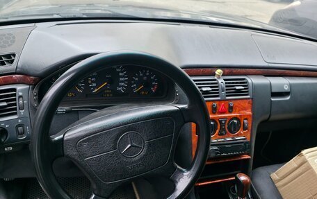 Mercedes-Benz E-Класс, 1995 год, 170 000 рублей, 6 фотография