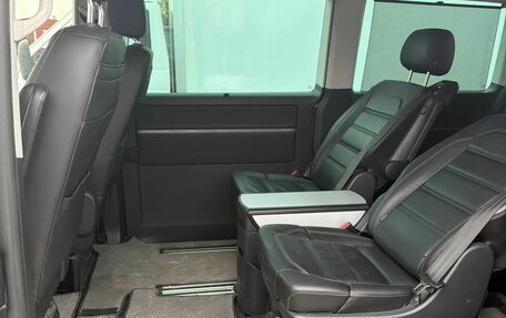 Volkswagen Multivan T6 рестайлинг, 2022 год, 7 200 000 рублей, 5 фотография