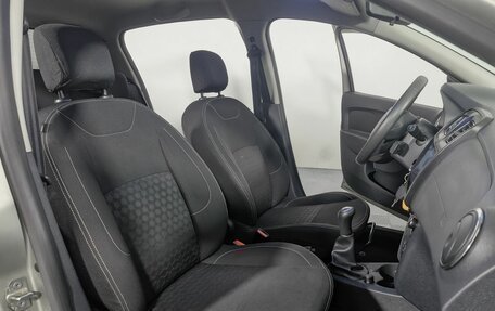 Renault Sandero II рестайлинг, 2015 год, 869 000 рублей, 12 фотография