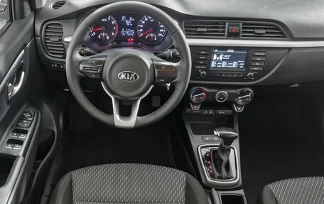 KIA Rio IV, 2018 год, 1 159 000 рублей, 3 фотография