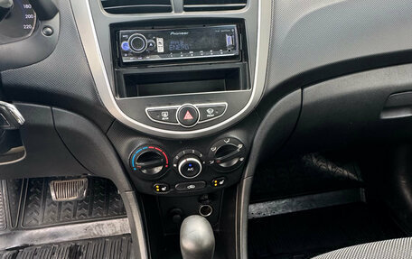 Hyundai Solaris II рестайлинг, 2013 год, 739 000 рублей, 13 фотография