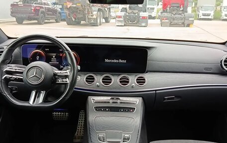 Mercedes-Benz E-Класс, 2021 год, 4 890 000 рублей, 11 фотография