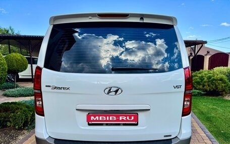 Hyundai Grand Starex Grand Starex I рестайлинг 2, 2019 год, 3 750 000 рублей, 7 фотография