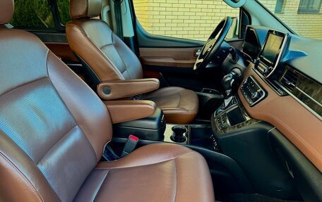 Hyundai Grand Starex Grand Starex I рестайлинг 2, 2019 год, 3 750 000 рублей, 17 фотография