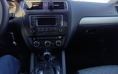 Volkswagen Jetta VII, 2013 год, 850 000 рублей, 13 фотография