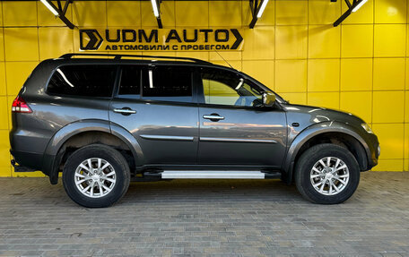 Mitsubishi Pajero Sport II рестайлинг, 2014 год, 1 999 000 рублей, 4 фотография