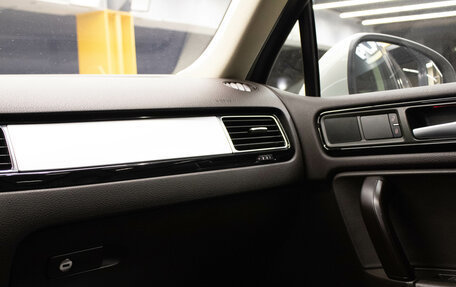 Volkswagen Touareg III, 2014 год, 2 189 000 рублей, 2 фотография