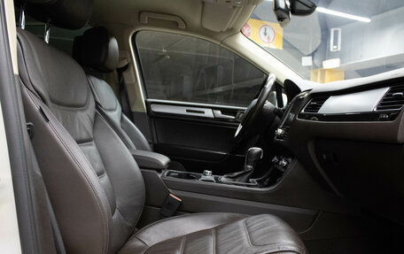 Volkswagen Touareg III, 2014 год, 2 189 000 рублей, 4 фотография