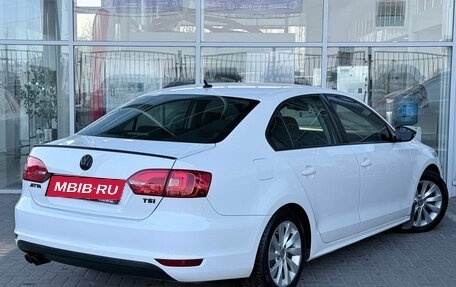 Volkswagen Jetta VII, 2013 год, 1 050 000 рублей, 2 фотография