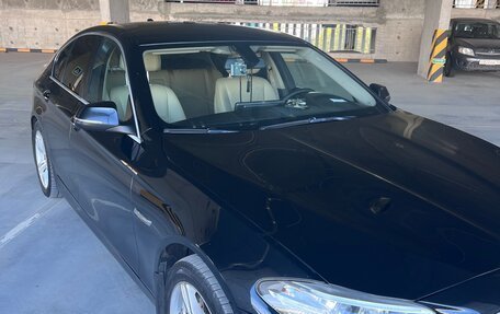 BMW 5 серия, 2016 год, 2 400 000 рублей, 2 фотография