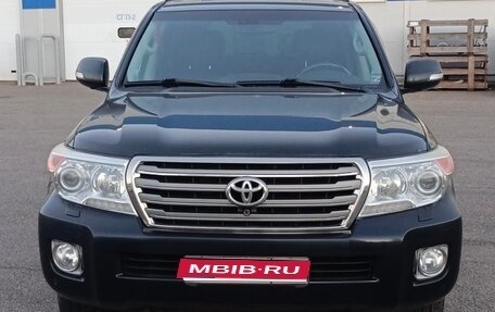 Toyota Land Cruiser 200, 2012 год, 3 000 000 рублей, 1 фотография